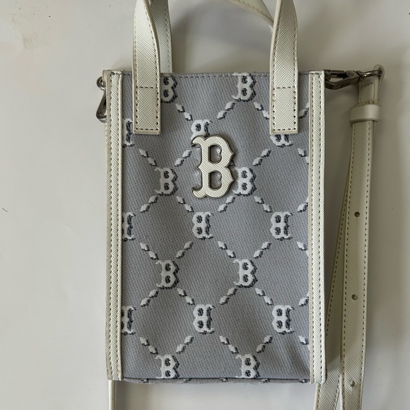 MLB Handbags - MLB Red Sox Monogram Jaquard Diamond print  Gray and White phone pouch